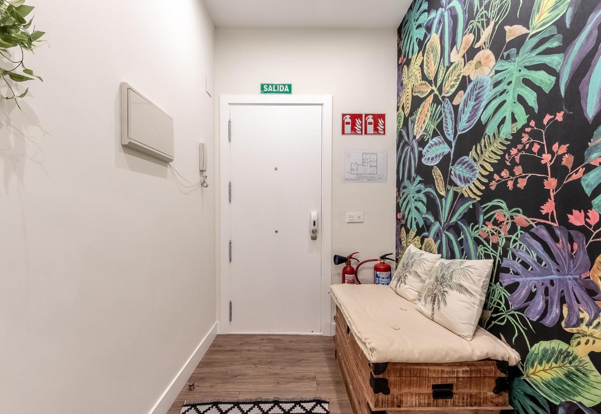 Homeloving Apartment Bilbao Centre With Parking Exterior photo